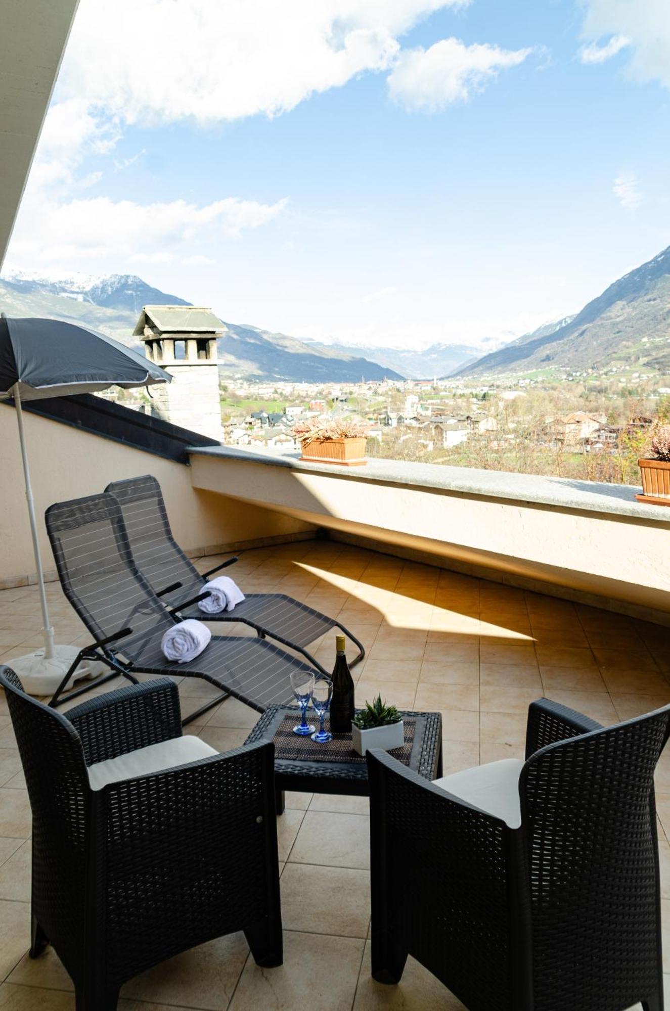 Sarre Skyline Apartment - Relax In Valle D'Аоста Екстериор снимка